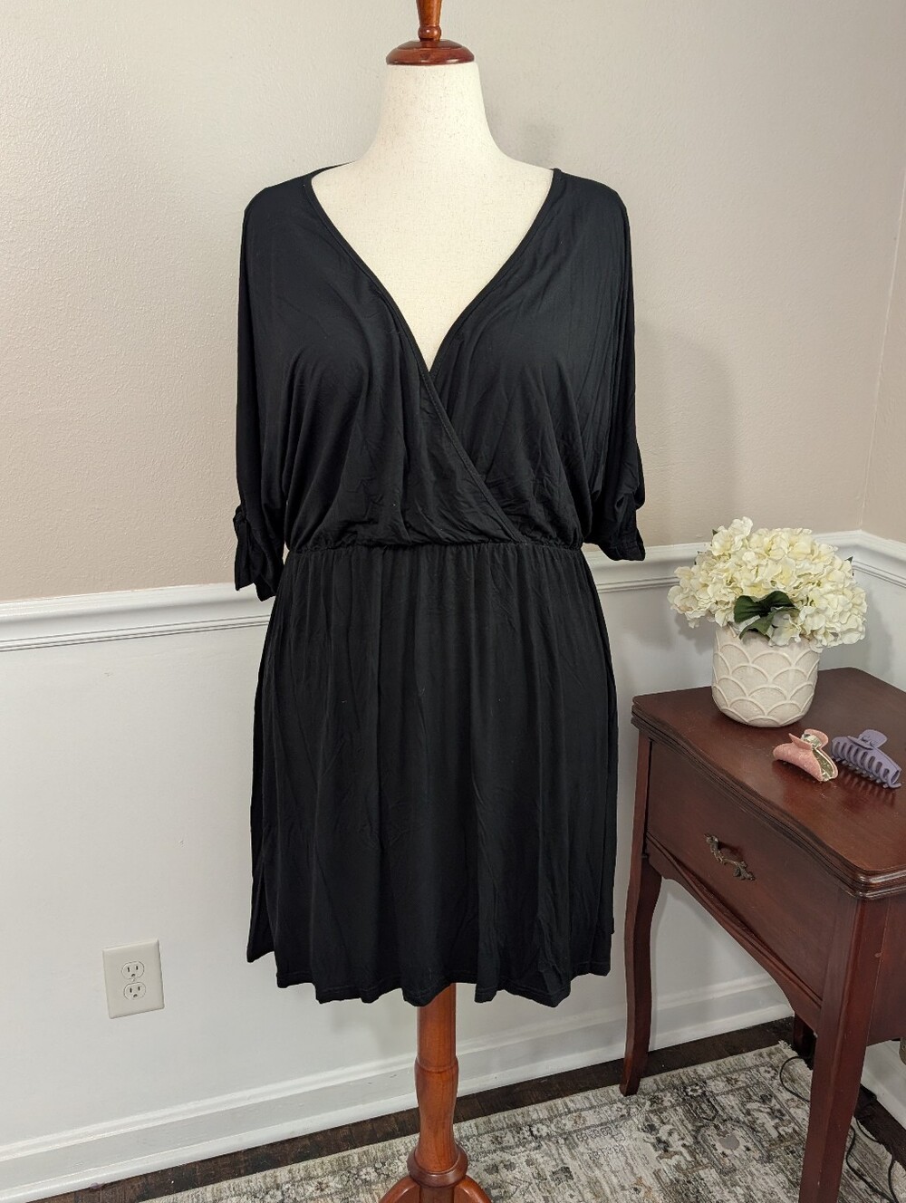 Black Tie Sleeve Deep Cut Dress, Size XL - Picture 3 of 6
